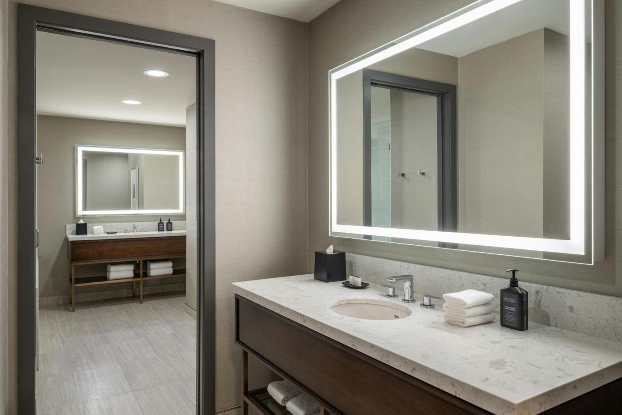 Sheraton Vancouver Guildford Hotel Surrey Luaran gambar